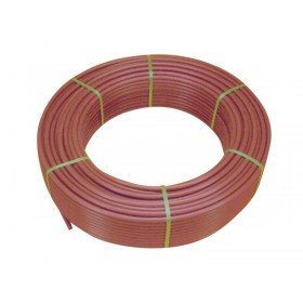 Rouleau de tuyau ou câble rouge pour plancher chauffant, prêt à être installé sous le sol avec fixations.